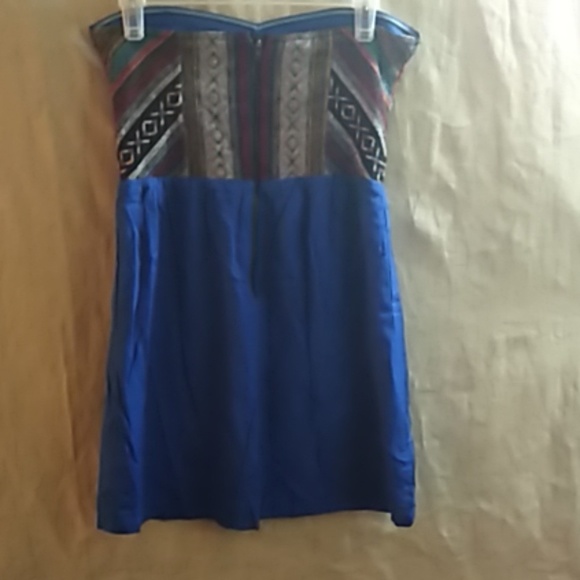 Dress - Picture 2 of 4